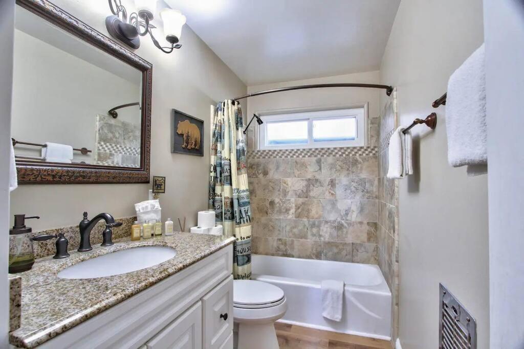 Chalet Monterey W/Hot Tub - Big Decks/Bbq Villa Big Bear Lake Exterior foto